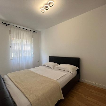 Lana Studio Appartement Tirana Buitenkant foto
