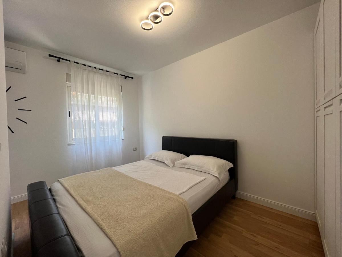 Lana Studio Appartement Tirana Buitenkant foto