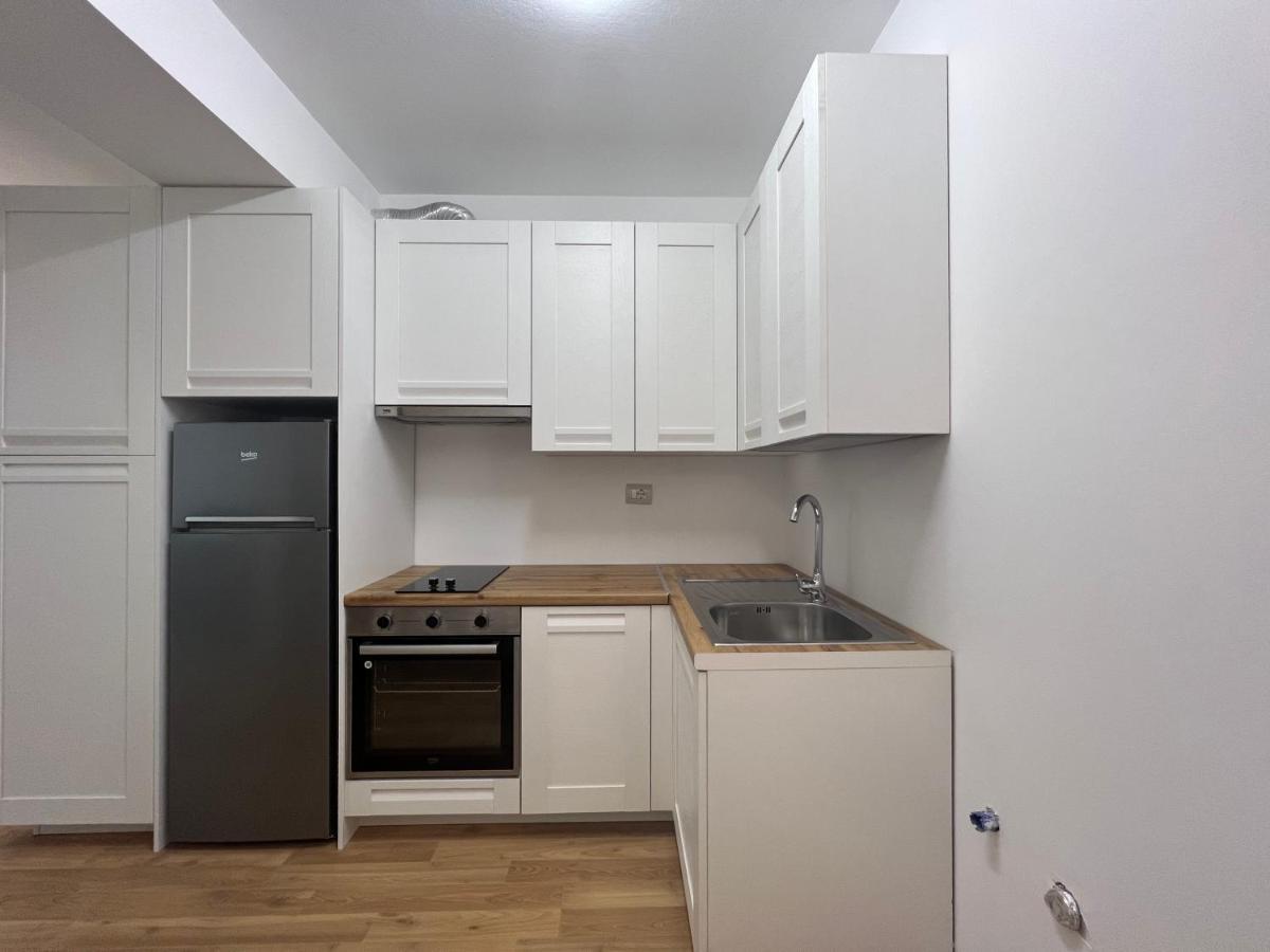 Lana Studio Appartement Tirana Buitenkant foto